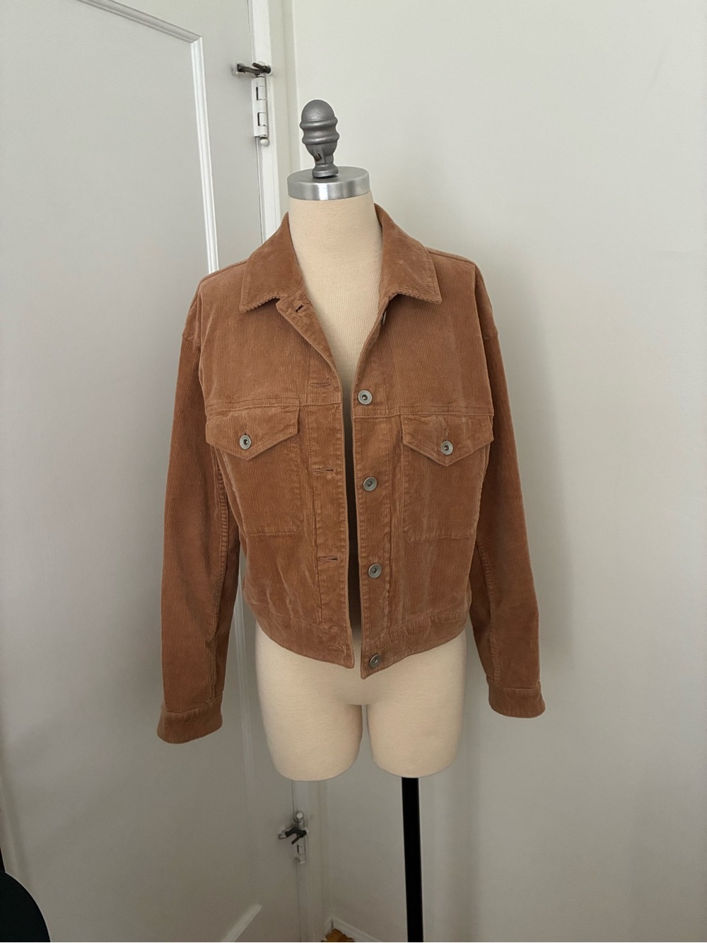 Uniqlo Corduroy Trucker Jacket in Caramel